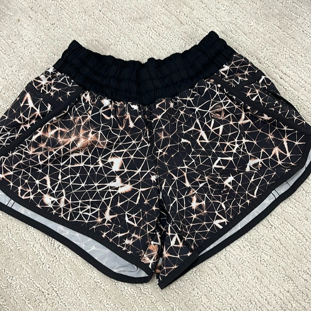 Lululemon Tracker Shorts Star Crushed Multi